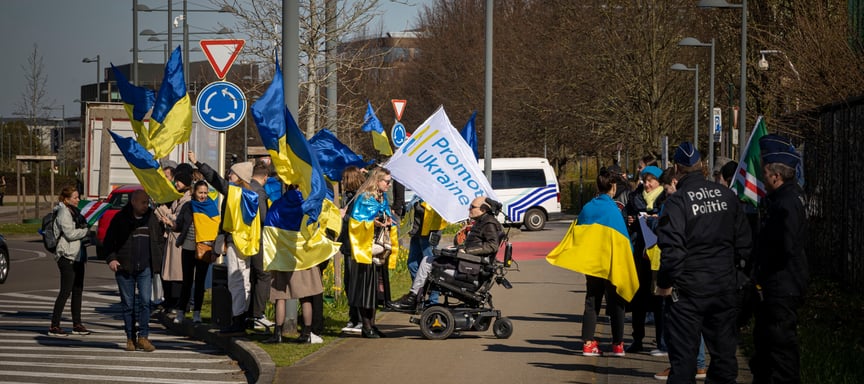 Як росія впливає на українських біженців за кордоном
