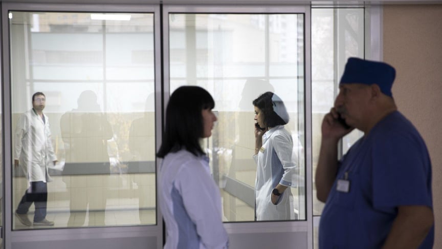 The Cabinet of Ministers wants to "modify" the reform of the health care system, but opinions on this issue differ. The photo shows the admission department of the Kyiv City Clinical Ambulance Hospital, November 8, 2019.