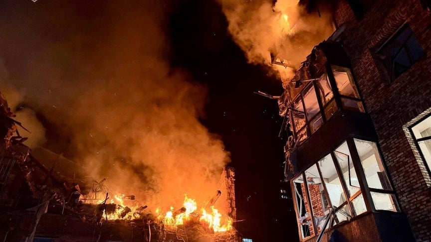 Наслідки російських обстрілів у Дніпрі, 16 квітня 2026 року