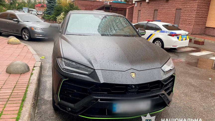 Авто, у якому виявили тіло загиблого чоловіка