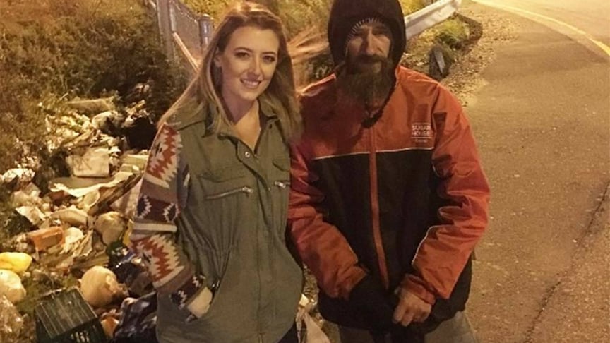 Американка Кейт Макклюр та бездомний ветеран Джонні Боббіт