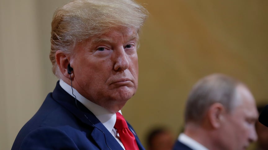 Дональд Трамп во время встречи с владимиром путиным в Хельсинки, июль 2018 года