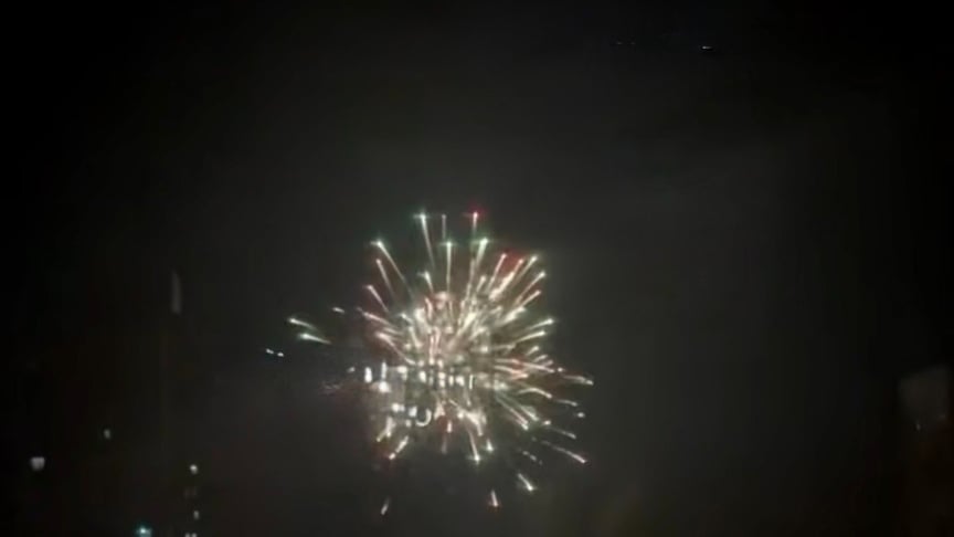 Поліція затримала чоловіка, який запустив салют у Києві