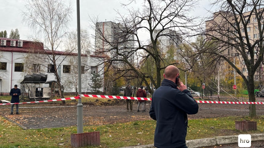 Пошкодження в Деснянському районі Києва, 27 жовтня 2026 року Пошкодження в Деснянському районі Києва, 27 жовтня 2026 року