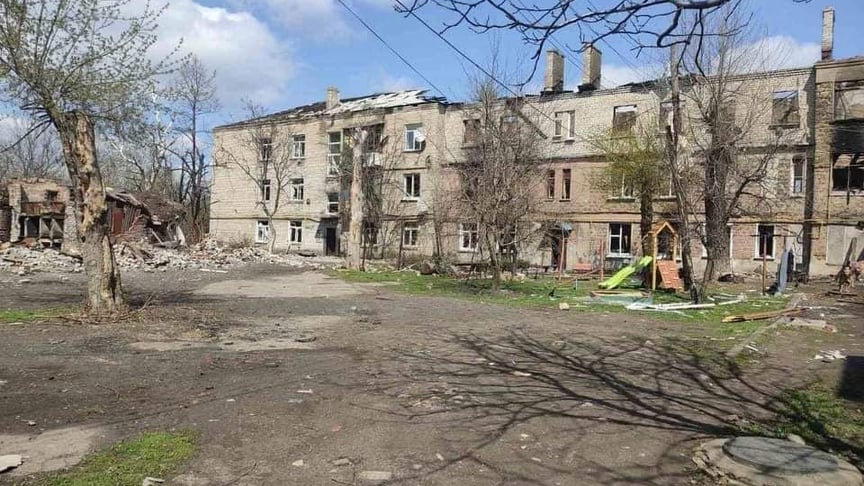 Поврежденный дом в Луганской области