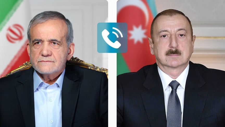 Президент Ірану Масуд Пезешкіан (ліворуч) та президент Азербайджану Ільхам Алієва (праворуч)