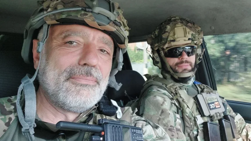 Військовий Юрій Касьянов (ліворуч)