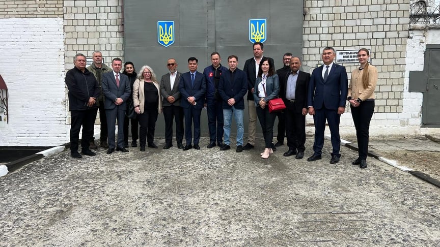 Дипломатам 14 країн показали умови утримання полонених іноземців, які воювали на боці росії