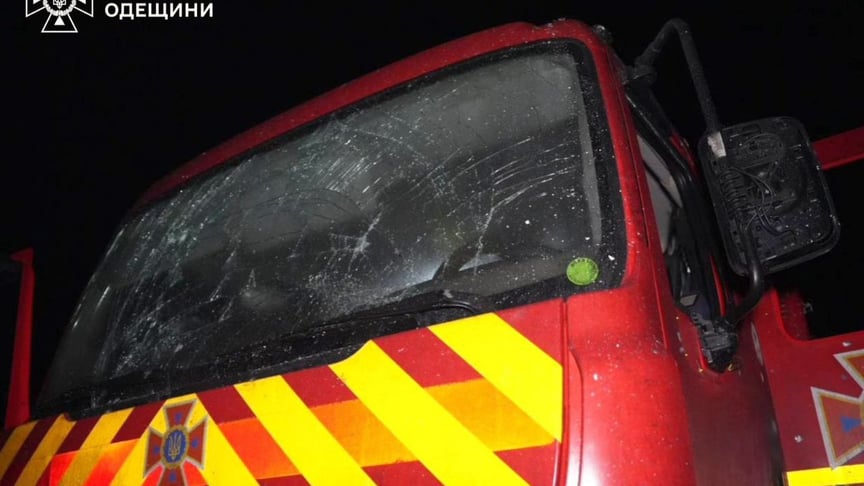 Обстріляна росіянами пожежна машина