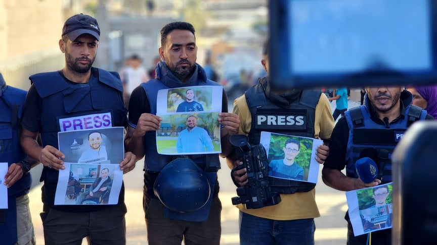 Журналісти на протесті після ракетного удару Ізраїлю по Сектору Газа, в якій загинули їх колеги