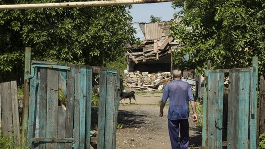 Living A Year Without Power in War-Torn Eastern Ukraine