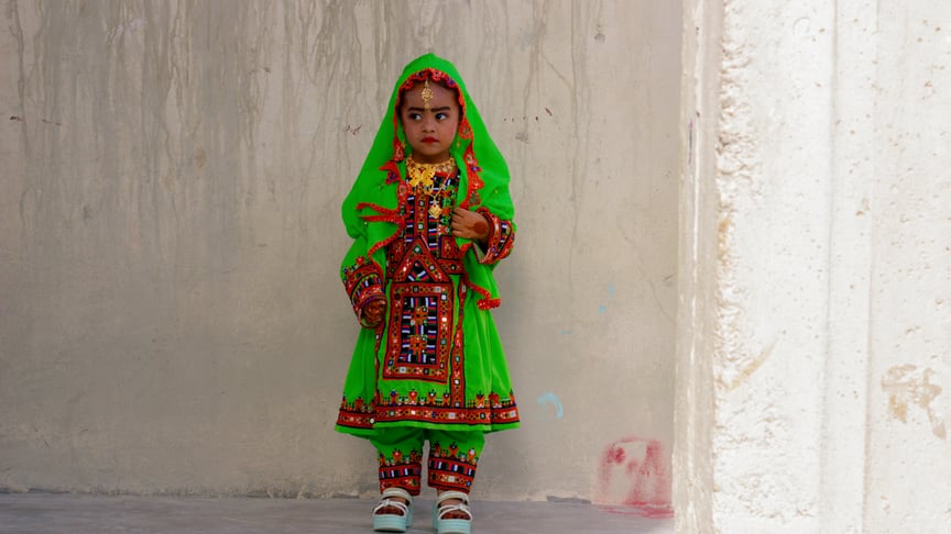 Ілюстративне фото. Дівчинка в традиційному одязі іранських белуджів на свято Курбан-байрам