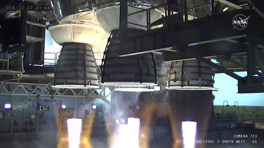Чотири двигуни RS-25 під час випробування 16 січня 2021 року