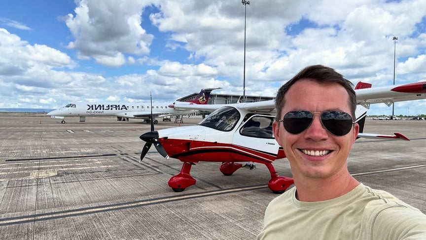 російський авіаблогер Павло Кошкін