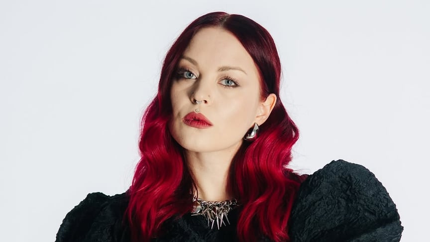 Співачка Юля Юріна