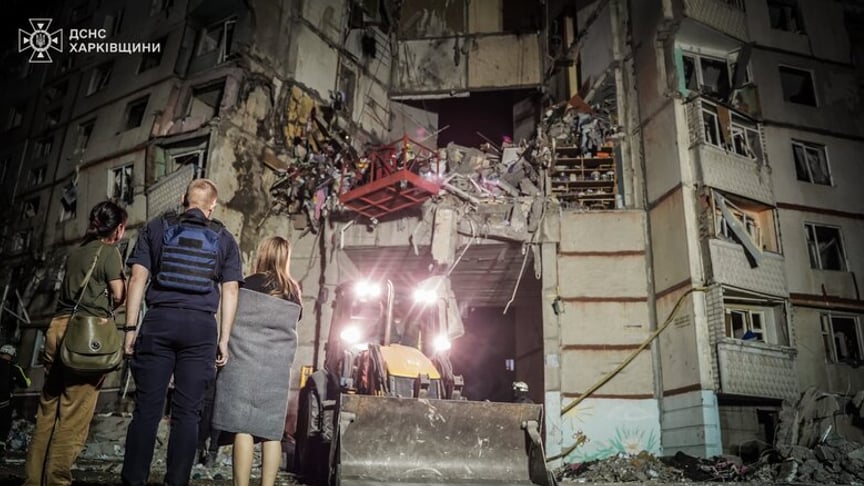Ілюстративне фото. Пошкоджена внаслідок обстрілу багатоповерхівка у Харкові 24 вересня 2024 року