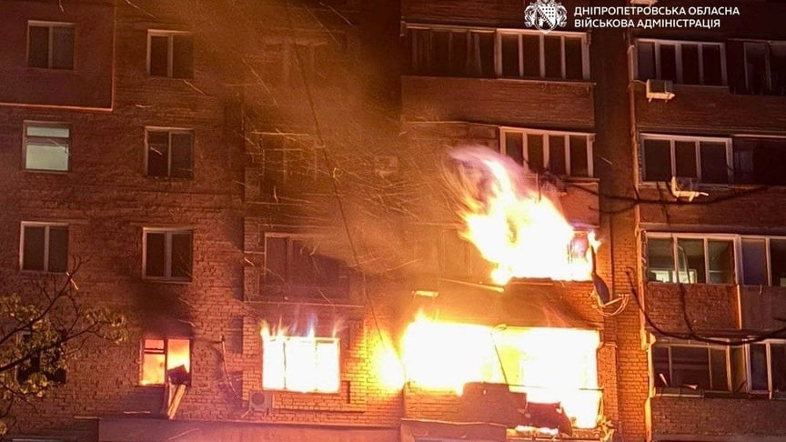 Війська рф поцілили у житлову багатоповерхівку у Дніпрі, 23 квітня 2026 року