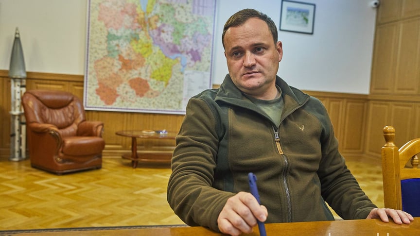 Голова Київської ОВА Олексій Кулеба під час інтерв'ю з hromadske