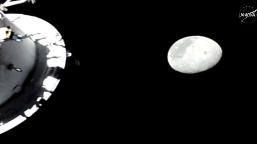 Погляд на Місяць з космічного корабля місії «Артеміда II»