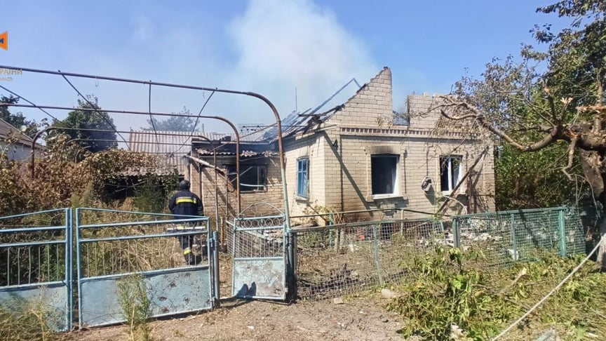 Унаслідок обстрілу зазнав руйнувань житловий будинок
