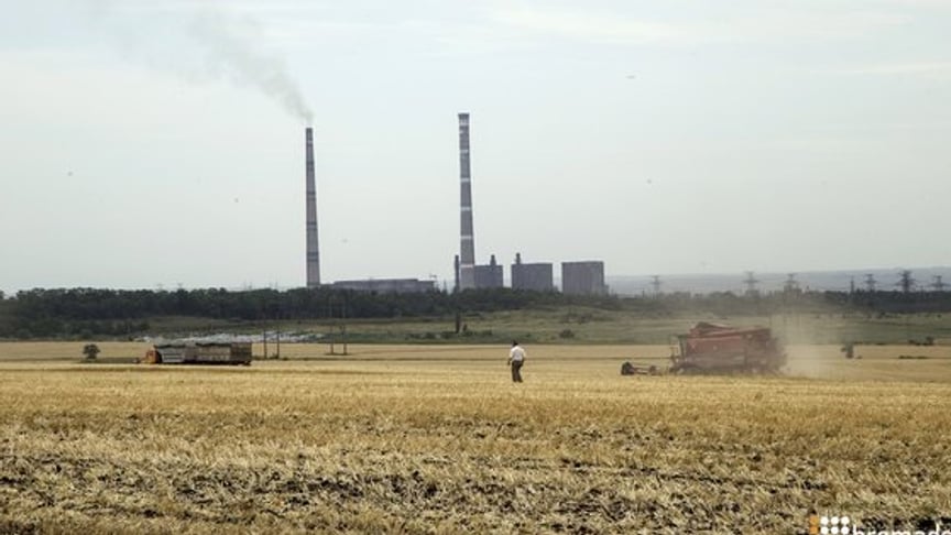 “We Call Landmines Potatoes”: Inside East Ukraine’s Precarious “Bread Ceasefire”