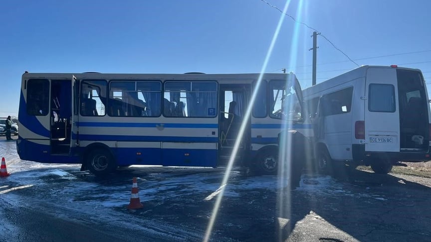 В Прикарпатье столкнулись рейсовые автобусы, 18 марта 2023 года