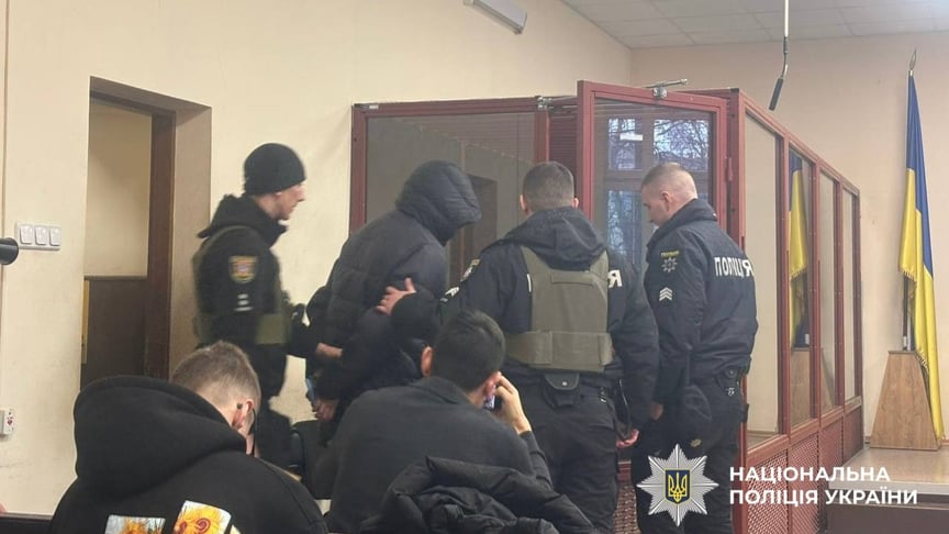 Підозрюваних затримали в Україні. Обом суд обрав запобіжні заходи у вигляді тримання під вартою