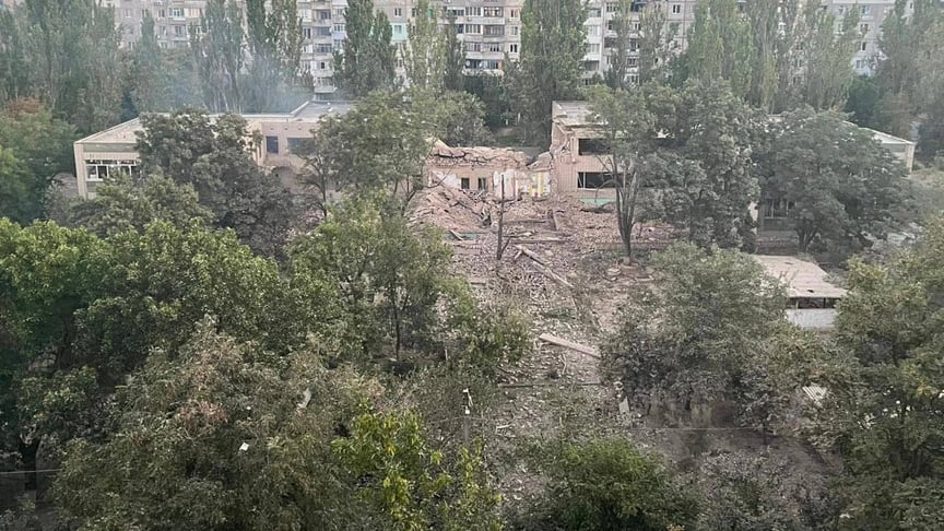 Наслідки атаки росіян по дитячому садку в Херсоні