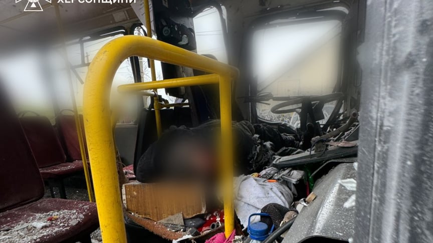 Наслідки удару по маршрутці у Херсоні, 30 січня 2026 року