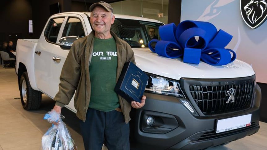 Переселенець з Донецької області Микола Матвєєнко з новим авто