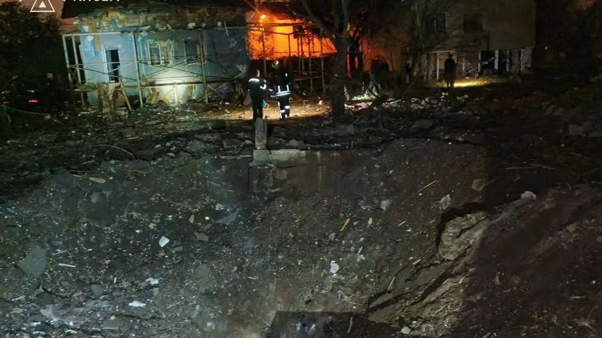 Ілюстративне фото. Вирва від удару ракети у Києві, 22 жовтня 2026 року Ілюстративне фото. Вирва від удару ракети у Києві, 22 жовтня 2026 року