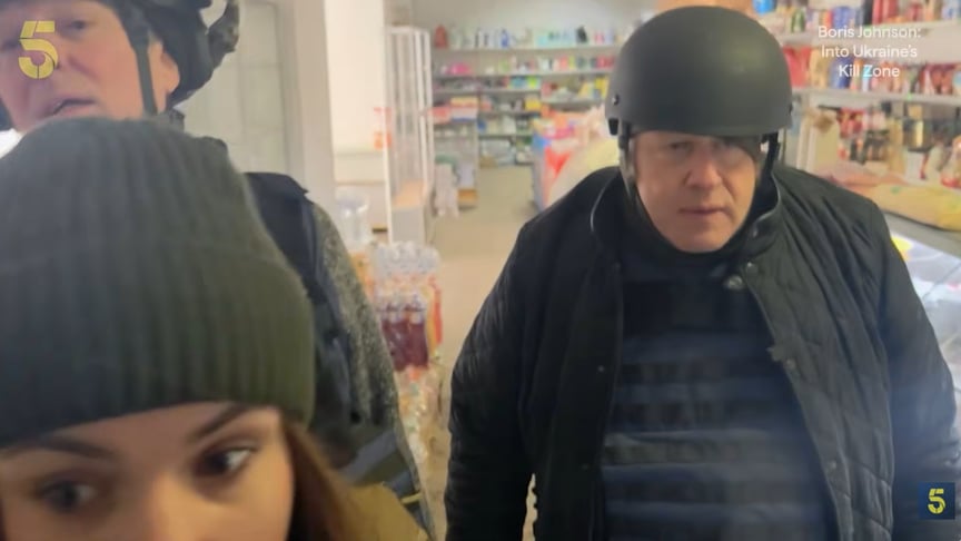 Борис Джонсон під час візиту до України