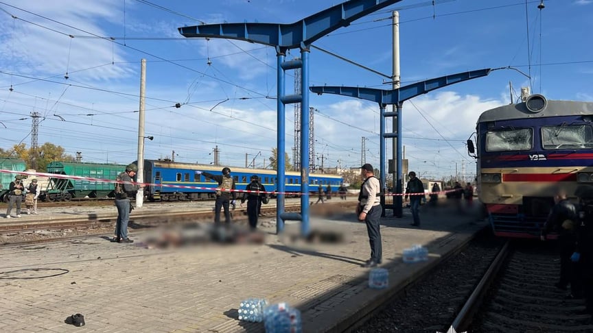 Наслідки російської атаки на залізничний вокзал у Дніпрі