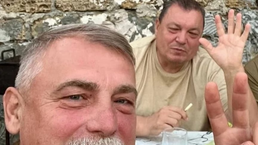 Володимир Ляпкін (позаду)