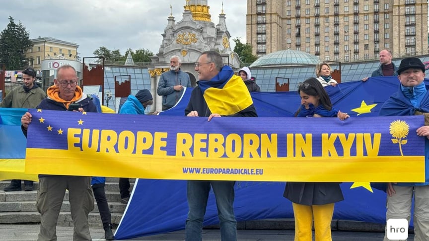 Іноземні активісти провели у Києві акцію на підтримку України, 9 травня 2025 року Іноземні активісти провели у Києві акцію на підтримку України, 9 травня 2025 року