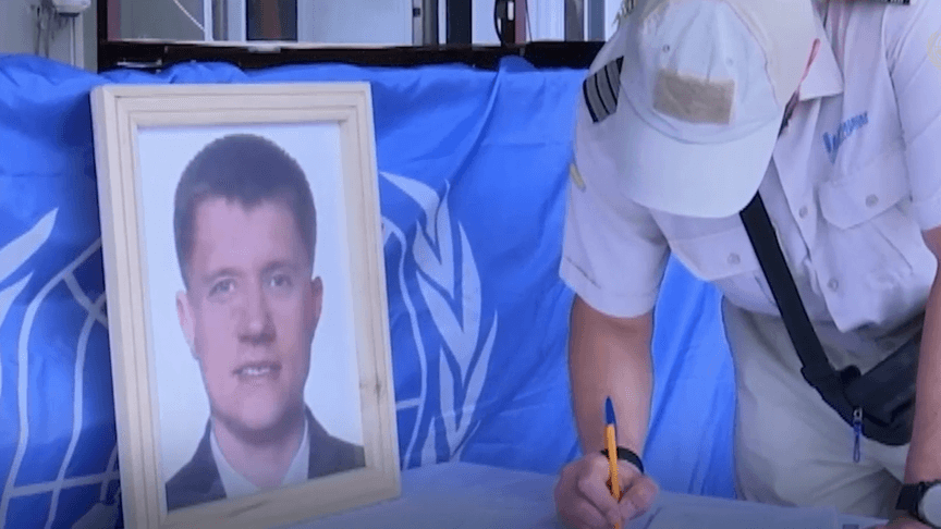 Бортпровідник-рятувальник Сергій Приходько