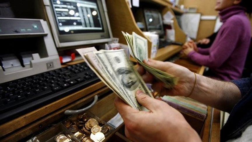 Ukrainian Government May Pay Salaries of Some Newly Unemployed Workers