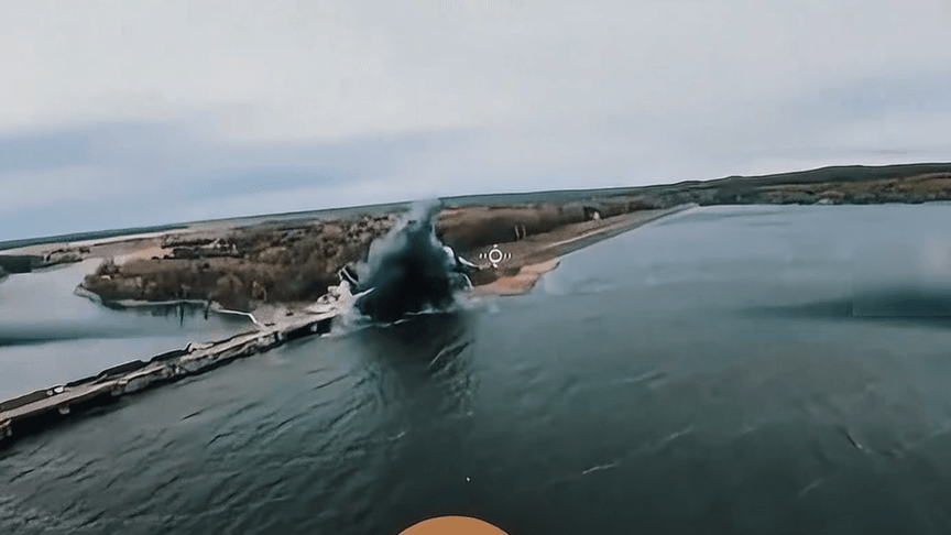 Війська рф атакували авіабомбами Печенізьку дамбу