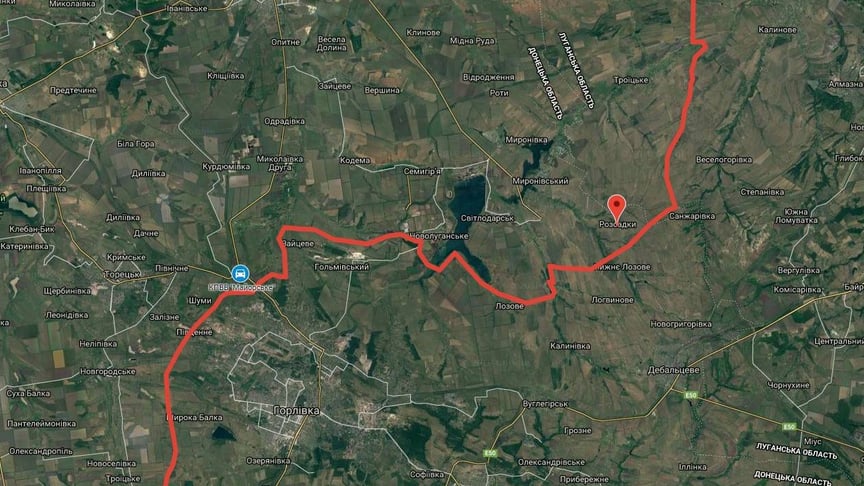 Червоним позначено попередню лінію розмежування