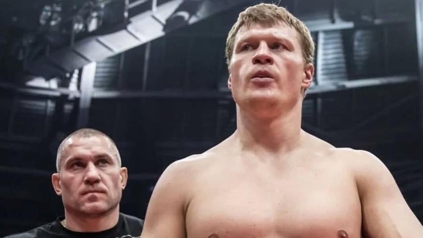 Ігор Нестеров (ліворуч) разом із боксером Олександром Повєткіним