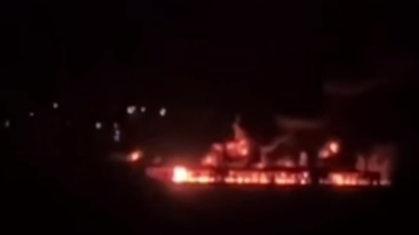 Новоросійськ атакували морські дрони та БпЛА. Схоже, горів нафтовий термінал, є постраждалі