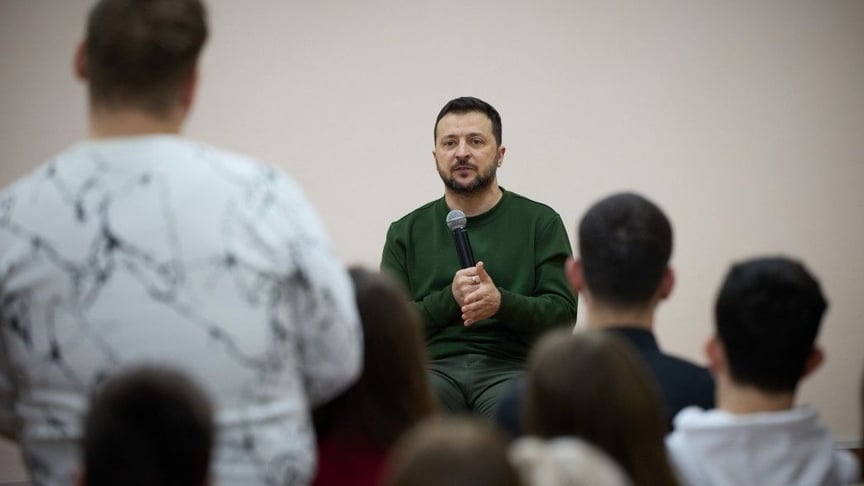 Володимир Зеленський на зустрічі зі студентською спільнотою Сумського державного університету
