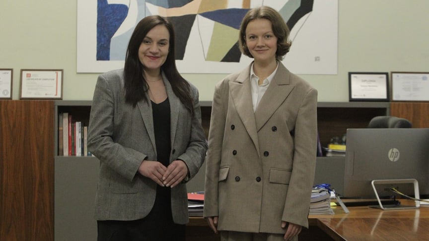 Міністерка культура Тетяна Бережна (ліворуч) з новопризначеною заступницею Богданою Лаюк (праворуч)