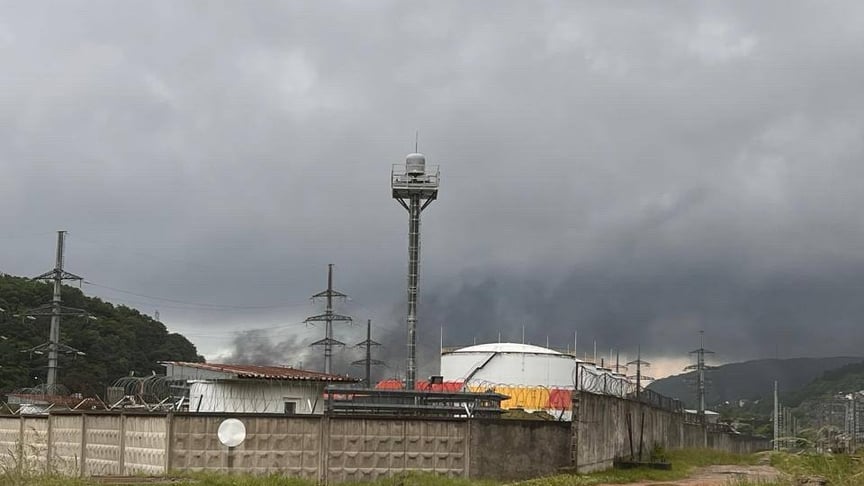 Дим у Туапсе після ударів по НПЗ