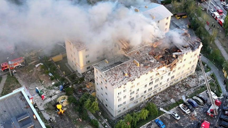 Наслідки удару по будинку у Харкові