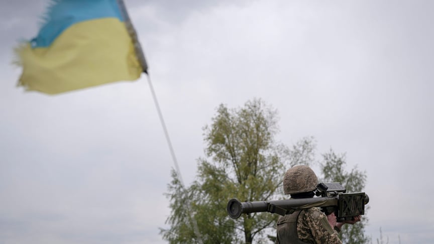Ілюстративне фото. Бійці українського підрозділу протиповітряної оборони демонструють свою роботу під Києвом, 8 травня 2023 року
