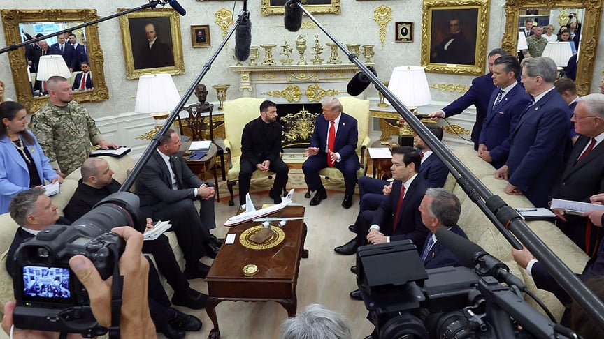 Президенти України та США Володимир Зеленський та Дональд Трамп зустрічаються в Овальному кабінеті, 18 серпня 2025 року