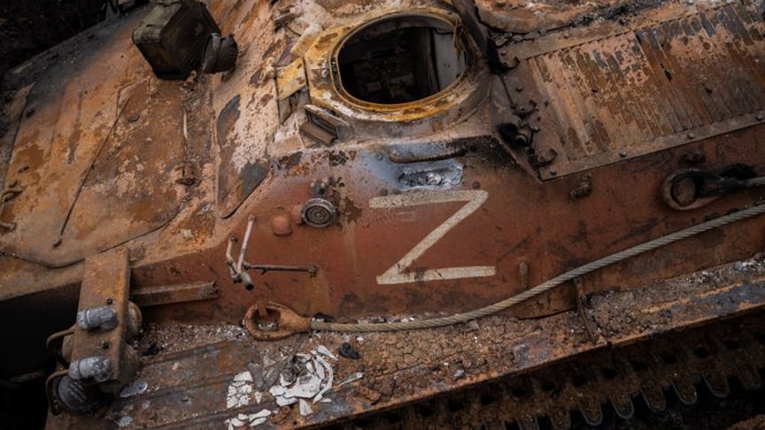 Russian tank with "Z" symbols put out of action near Kutuzivka in Kharkiv region, May 13, 2022
