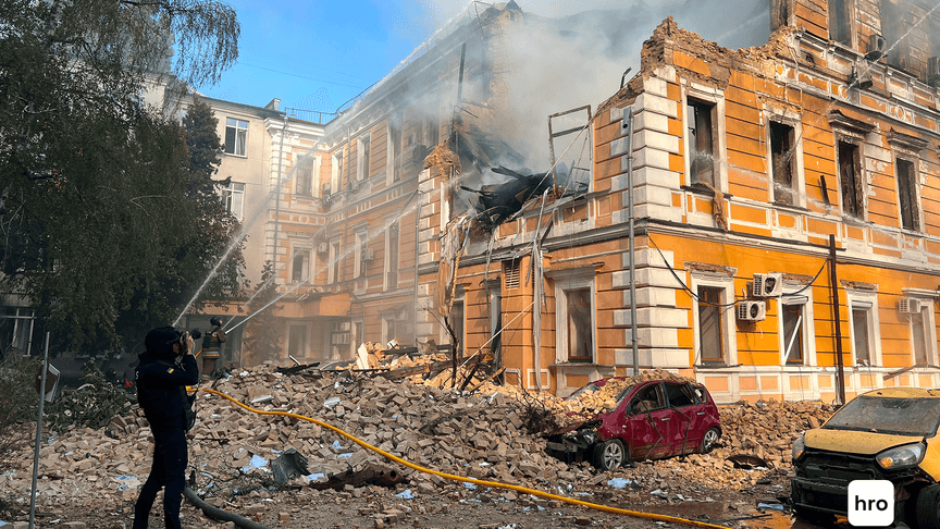 Обгоріла будівля НАН України в Києві Обгоріла будівля НАН України в Києві