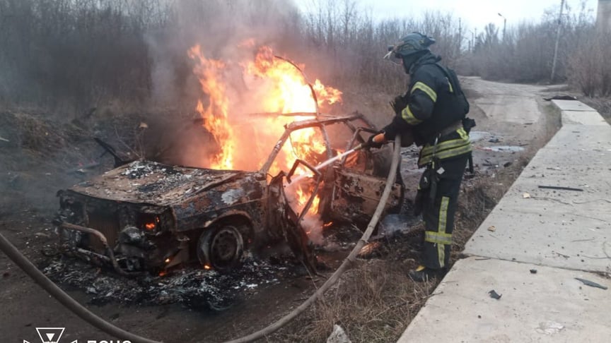 россияне дроном атаковали авто с работниками Славянской ТЭС: погибли три человека